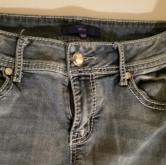 Apt. 9 Distressed Boot Cut Jeans - 8S - Picture 4 of 6